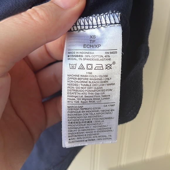 GAP Navy Blue Boatneck Zip Back Blouse Top Size xs - Picture 8 of 10